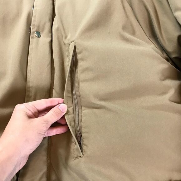 Snow Lion Men’s Vintage Puffer Jacket - Picture 3 of 13